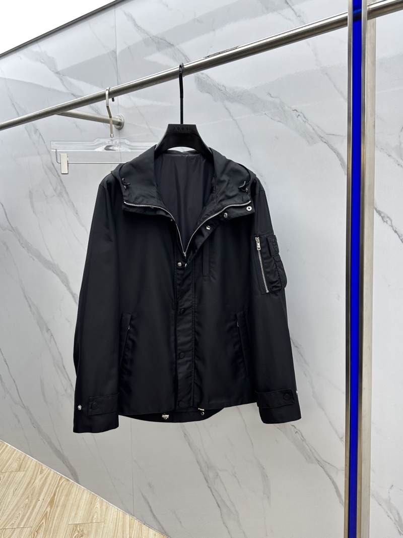 Pra*a outwear